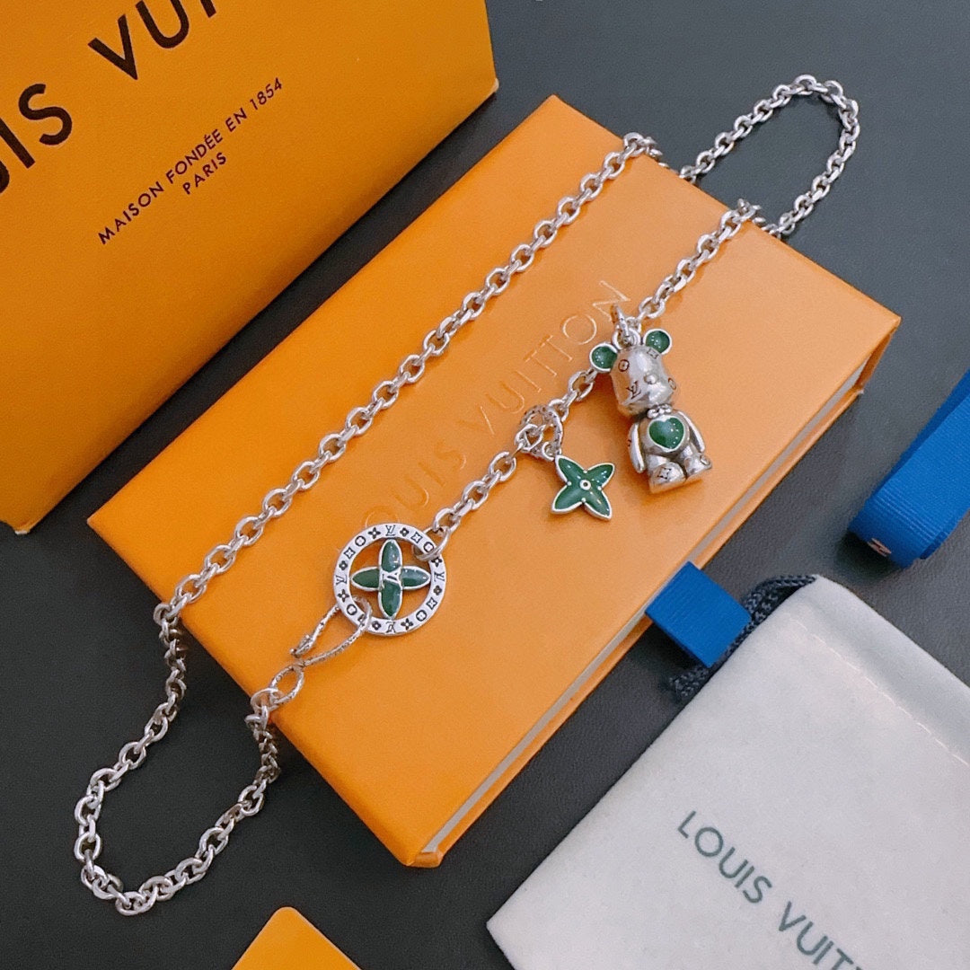 Louis Vuitton Luxury Necklace | Iconic Elegance & Boutique-Grade Quality 01