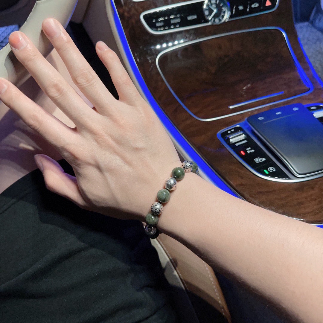 Louis Vuitton Luxury Bracelet | Timeless Design & Boutique-Grade Quality 128