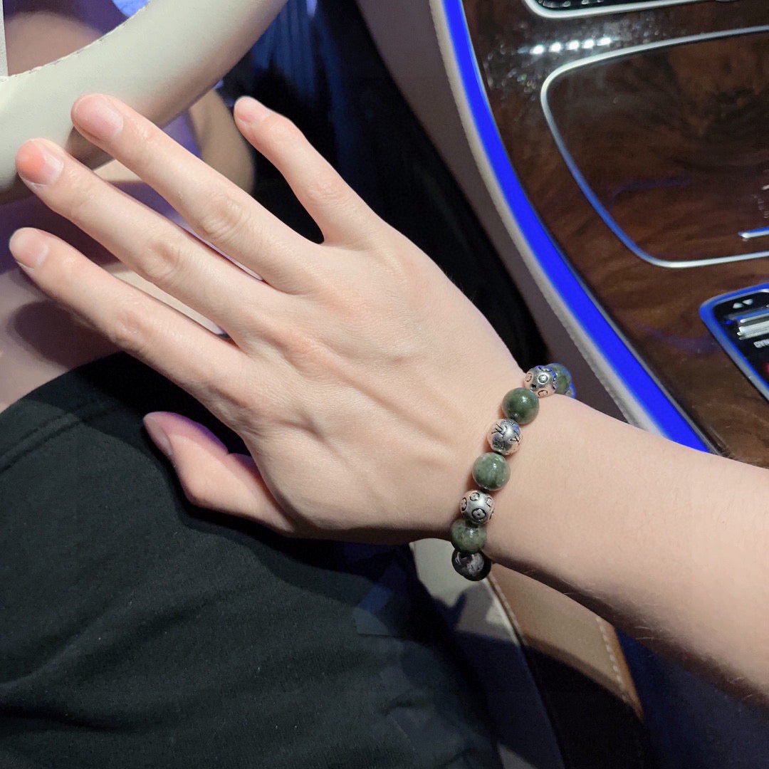 Louis Vuitton Luxury Bracelet | Timeless Design & Boutique-Grade Quality 128