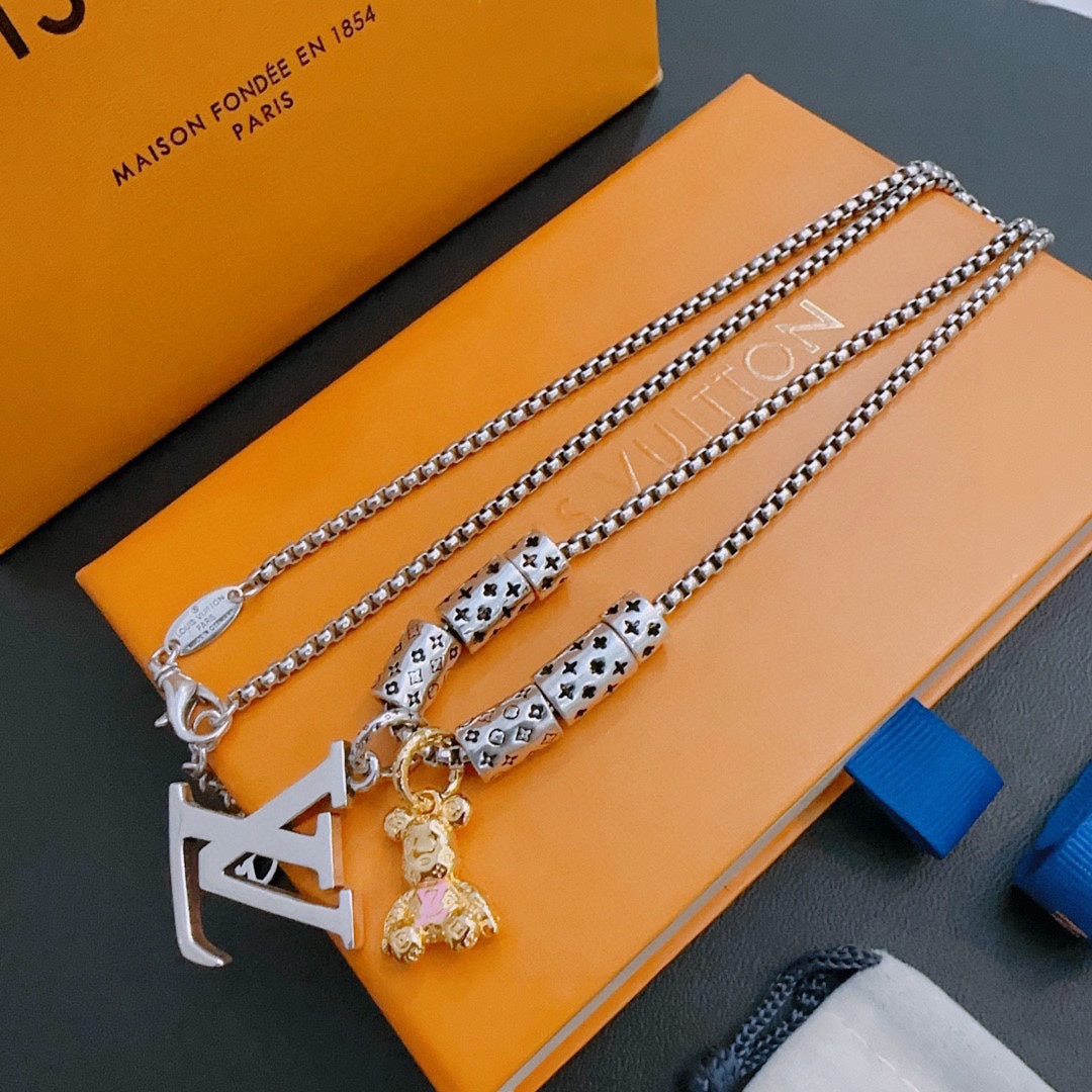 Louis Vuitton Luxury Necklace | Iconic Elegance & Boutique-Grade Quality 02