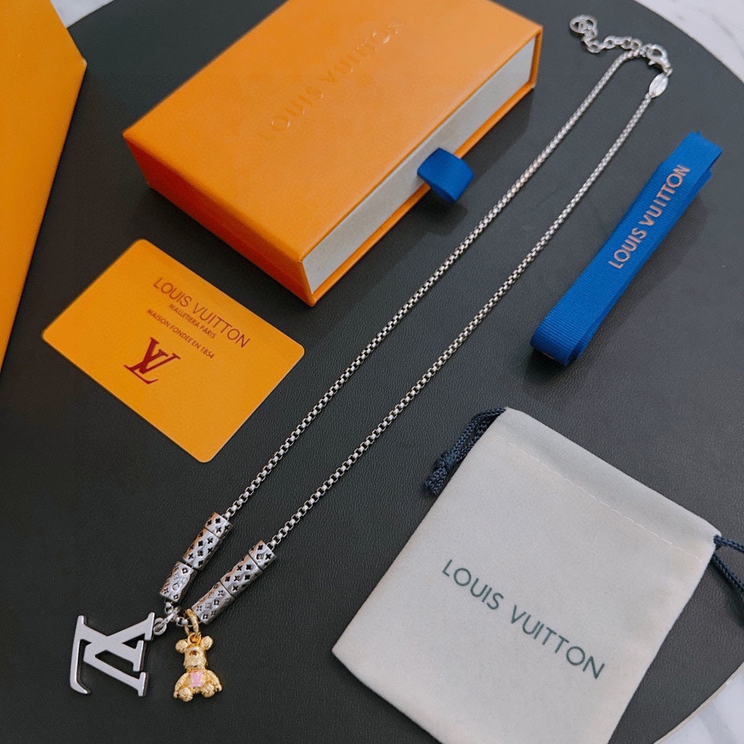 Louis Vuitton Luxury Necklace | Iconic Elegance & Boutique-Grade Quality 02
