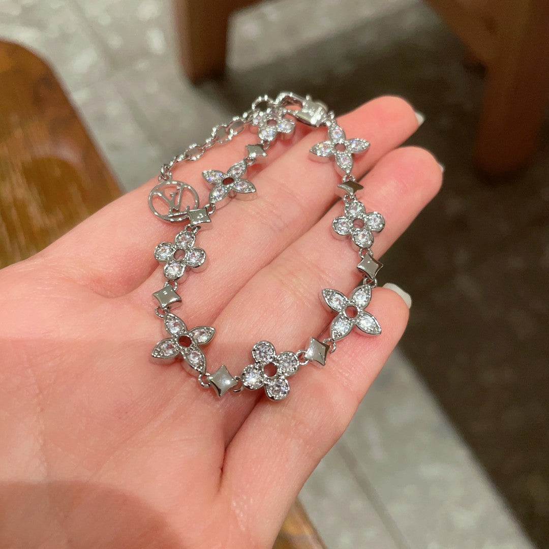 Louis Vuitton Luxury Bracelet | Timeless Design & Boutique-Grade Quality 132