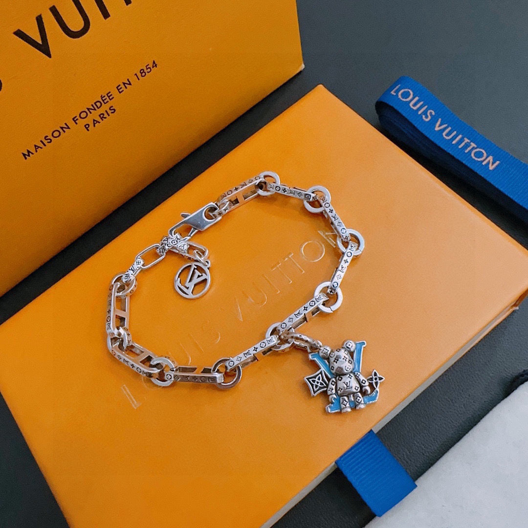 Louis Vuitton Luxury Bracelet | Timeless Design & Boutique-Grade Quality 135