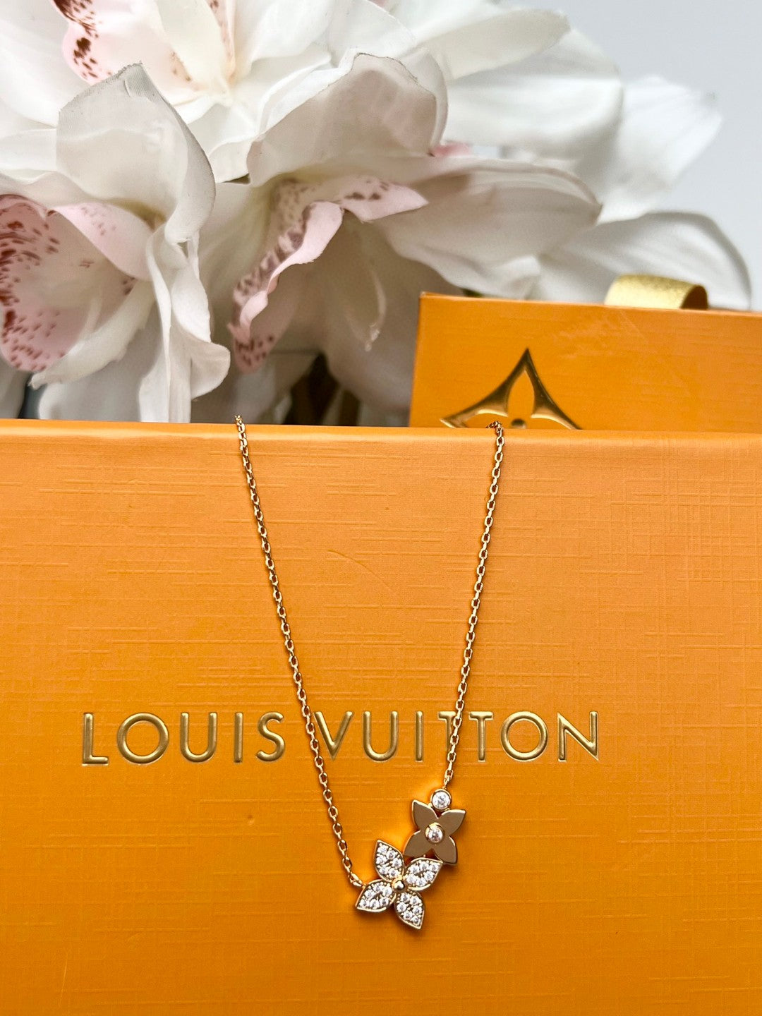 Louis Vuitton Luxury Necklace | Iconic Elegance & Boutique-Grade Quality 05