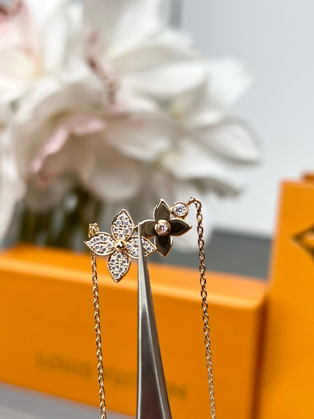 Louis Vuitton Luxury Necklace | Iconic Elegance & Boutique-Grade Quality 05