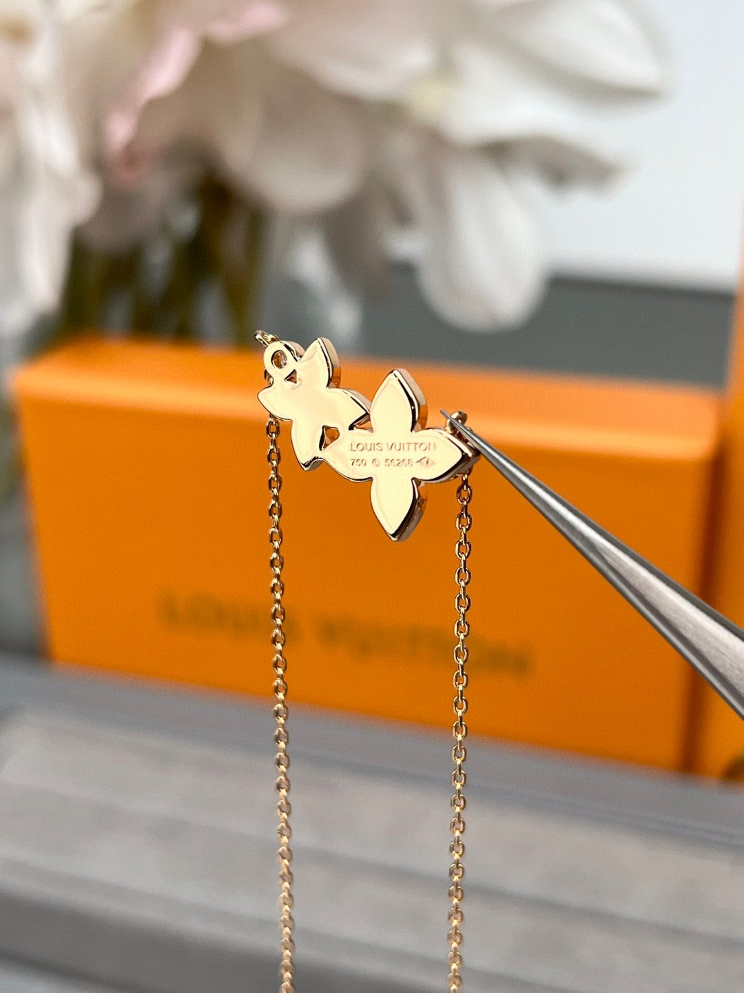 Louis Vuitton Luxury Necklace | Iconic Elegance & Boutique-Grade Quality 05