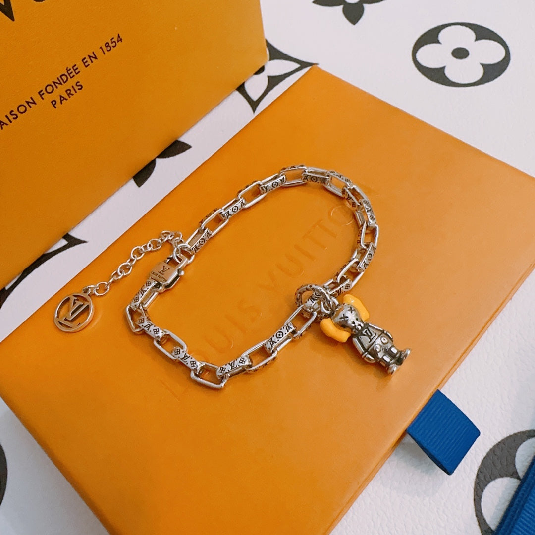 Louis Vuitton Luxury Necklace | Iconic Elegance & Boutique-Grade Quality 06