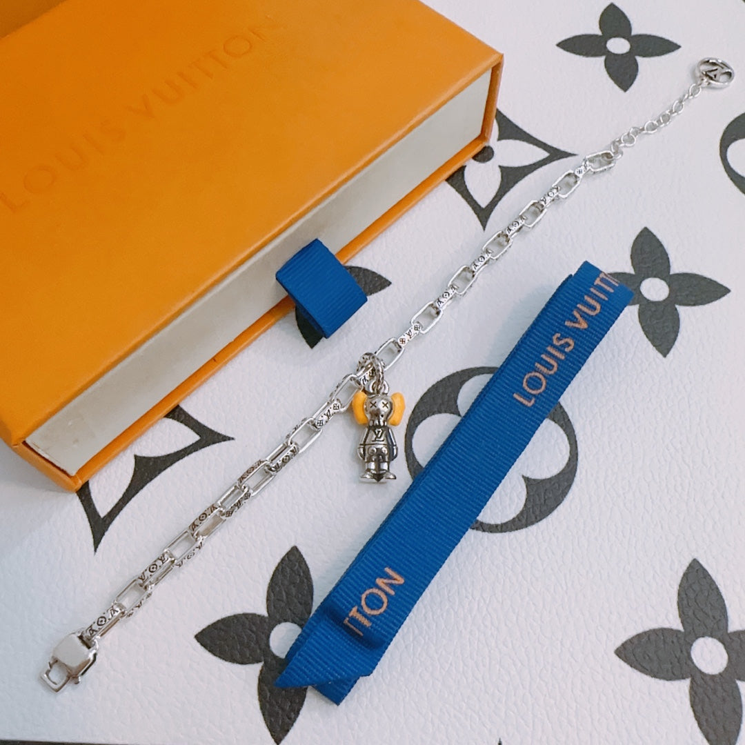 Louis Vuitton Luxury Necklace | Iconic Elegance & Boutique-Grade Quality 06