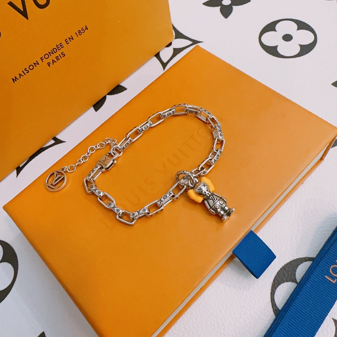 Louis Vuitton Luxury Necklace | Iconic Elegance & Boutique-Grade Quality 06