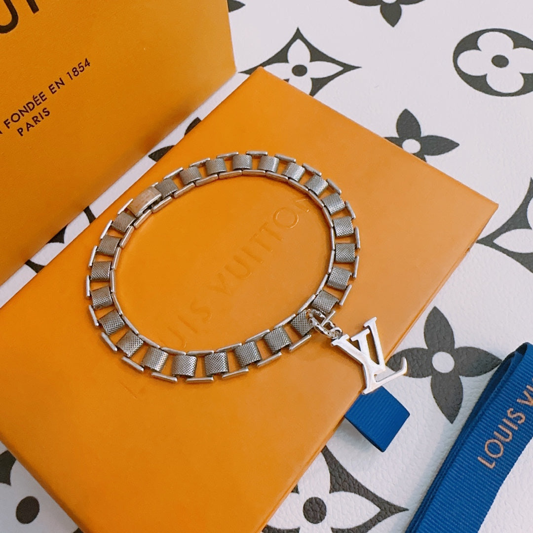 Louis Vuitton Luxury Necklace | Iconic Elegance & Boutique-Grade Quality 07