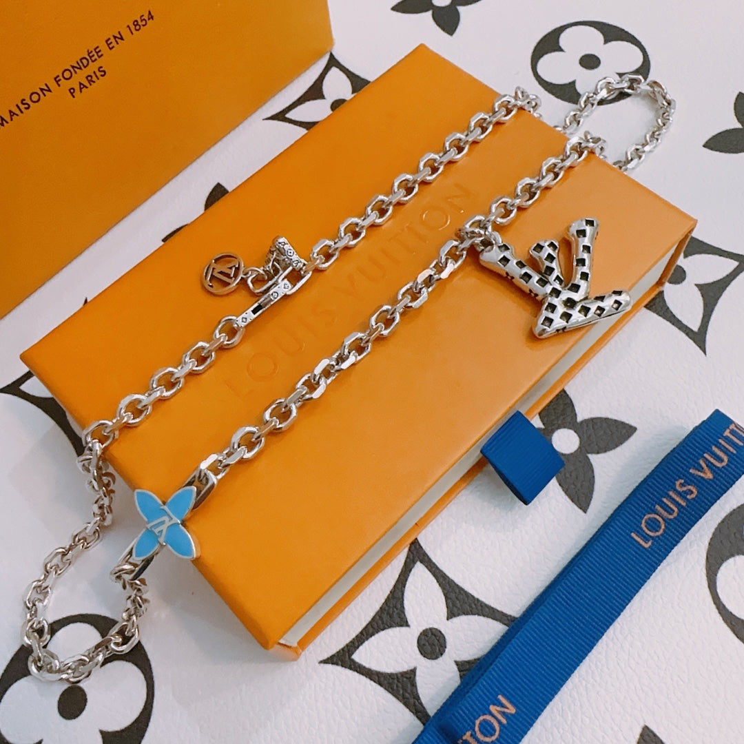 Louis Vuitton Luxury Necklace | Iconic Elegance & Boutique-Grade Quality 09