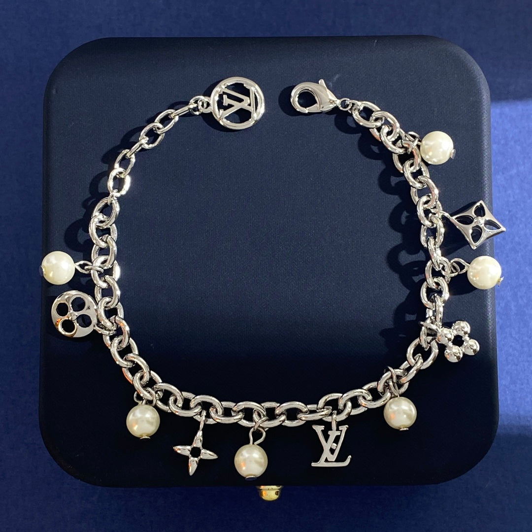 Louis Vuitton Luxury Bracelet | Timeless Design & Boutique-Grade Quality 146