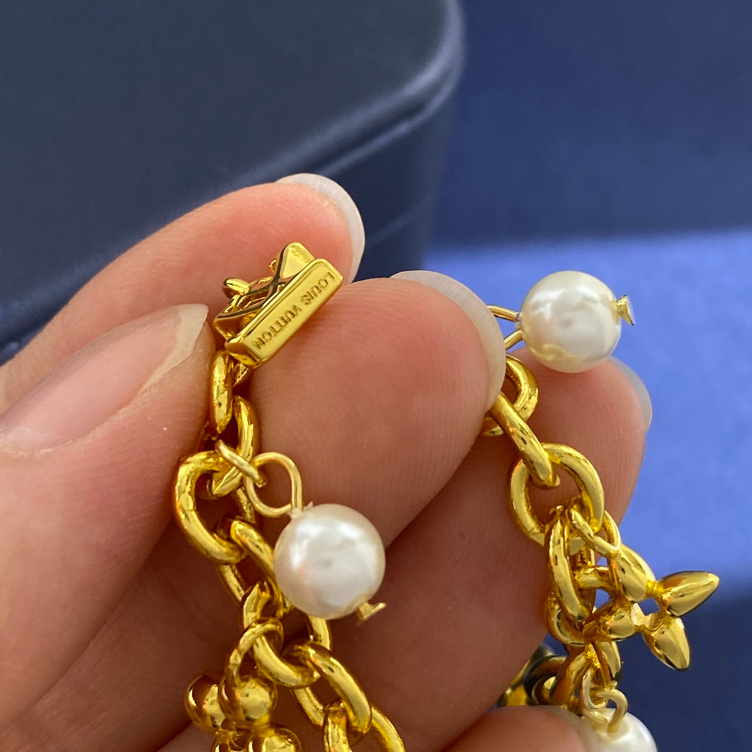 Louis Vuitton Luxury Bracelet | Timeless Design & Boutique-Grade Quality 146
