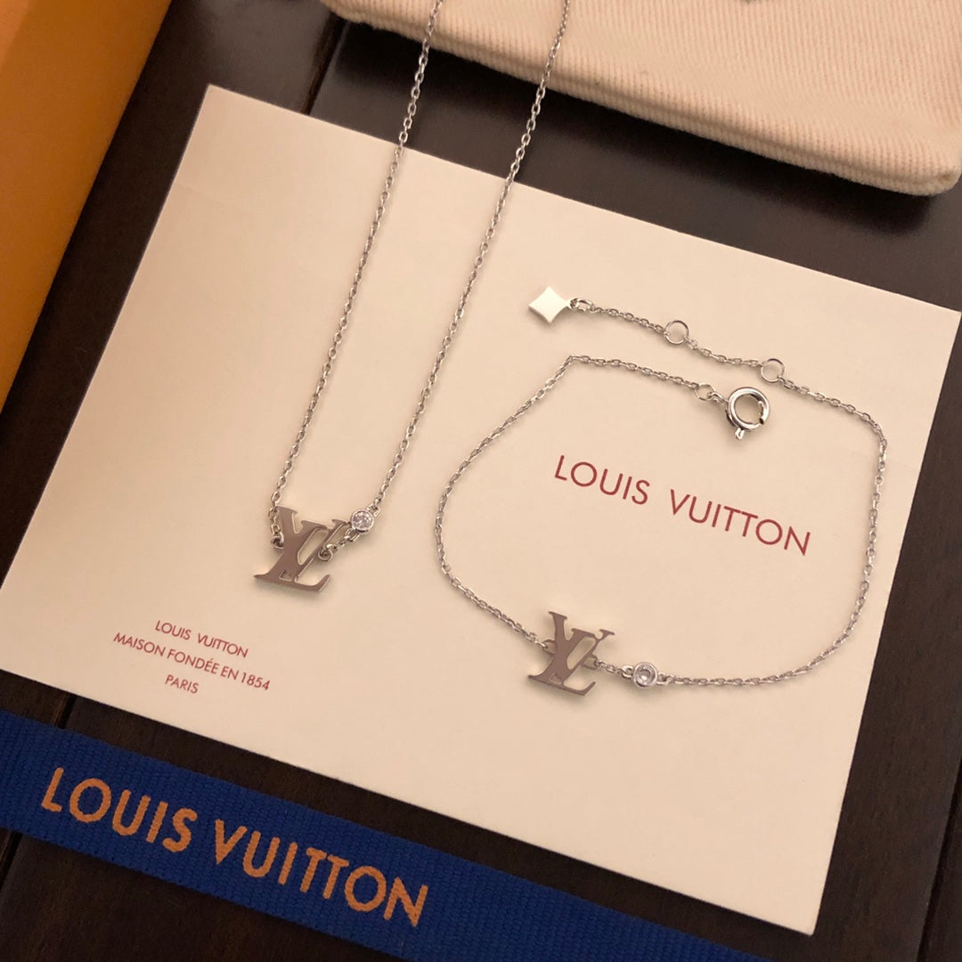 Louis Vuitton Luxury Necklace | Iconic Elegance & Boutique-Grade Quality 16