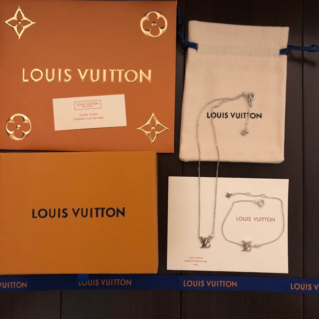 Louis Vuitton Luxury Necklace | Iconic Elegance & Boutique-Grade Quality 16