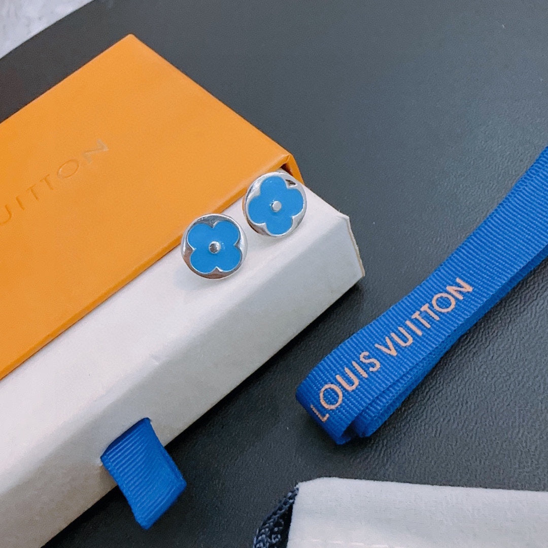 Louis Vuitton Luxury Earrings | Iconic Elegance & Boutique-Grade Quality 02