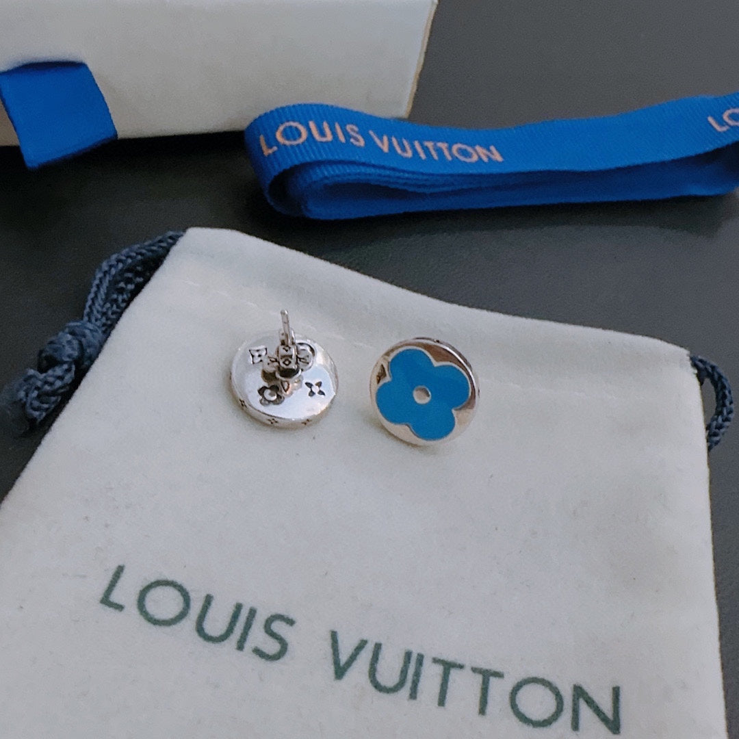 Louis Vuitton Luxury Earrings | Iconic Elegance & Boutique-Grade Quality 02
