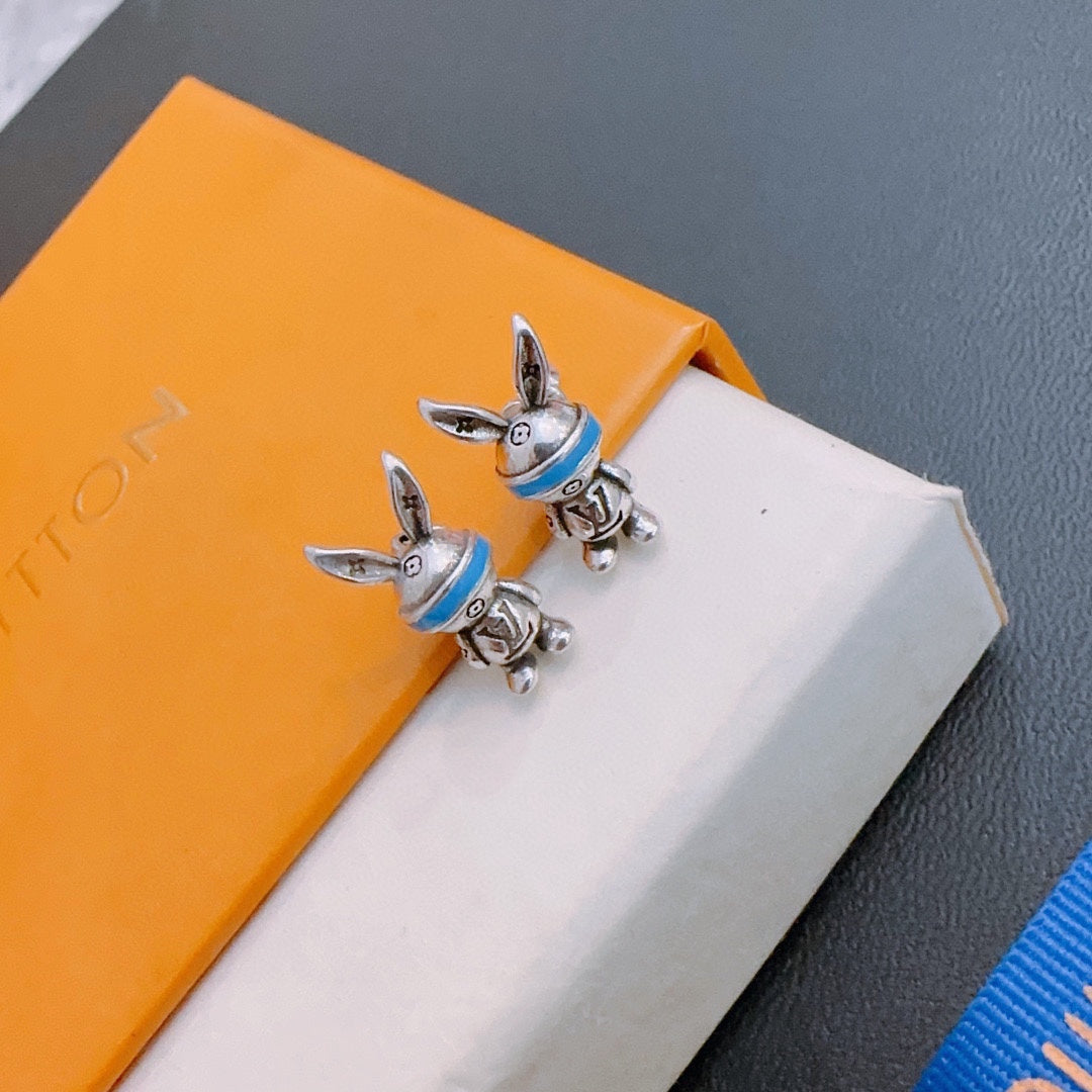 Louis Vuitton Luxury Earrings | Iconic Elegance & Boutique-Grade Quality 03