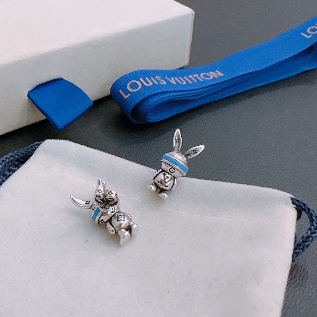 Louis Vuitton Luxury Earrings | Iconic Elegance & Boutique-Grade Quality 03