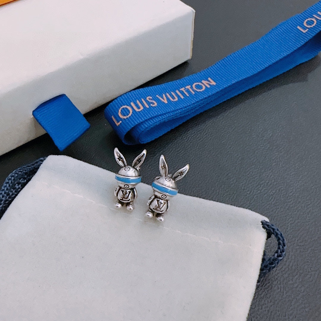 Louis Vuitton Luxury Earrings | Iconic Elegance & Boutique-Grade Quality 03