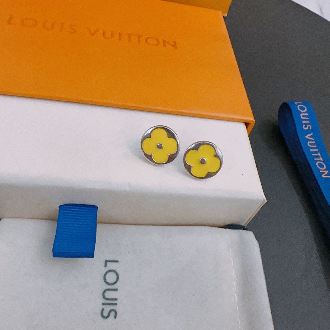 Louis Vuitton Luxury Earrings | Iconic Elegance & Boutique-Grade Quality 10