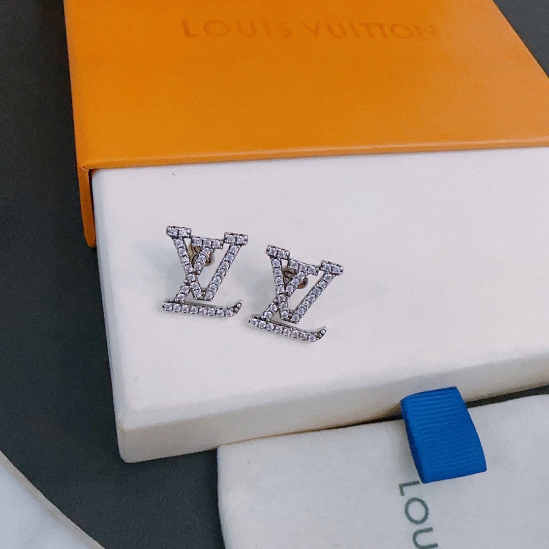 Louis Vuitton Luxury Earrings | Iconic Elegance & Boutique-Grade Quality 14
