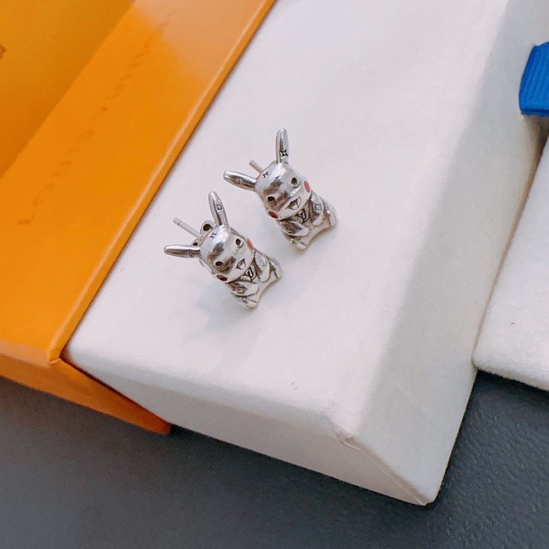 Louis Vuitton Luxury Earrings | Iconic Elegance & Boutique-Grade Quality 16