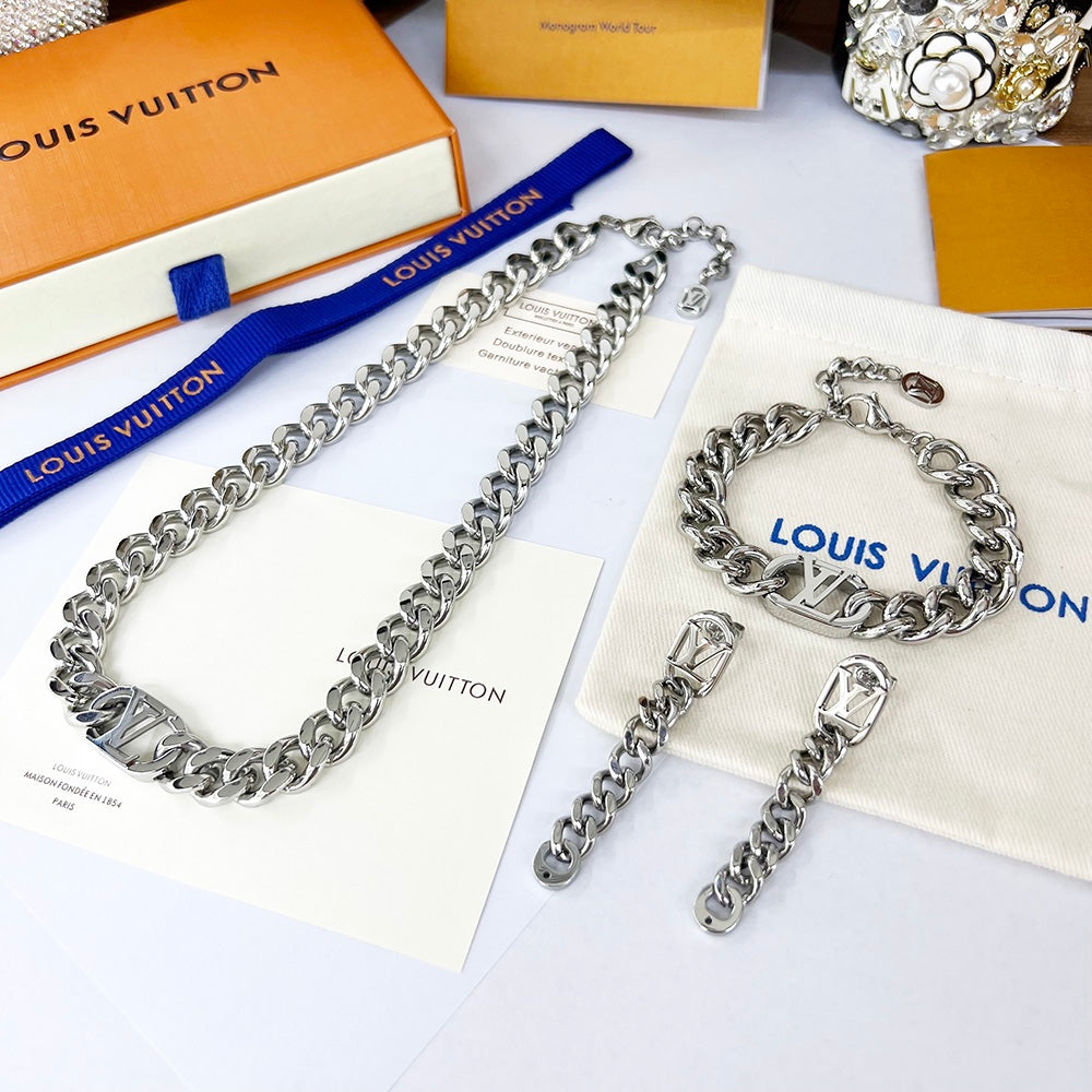 Louis Vuitton Luxury Earrings | Iconic Elegance & Boutique-Grade Quality 97