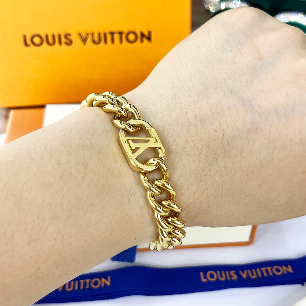 Louis Vuitton Luxury Earrings | Iconic Elegance & Boutique-Grade Quality 98