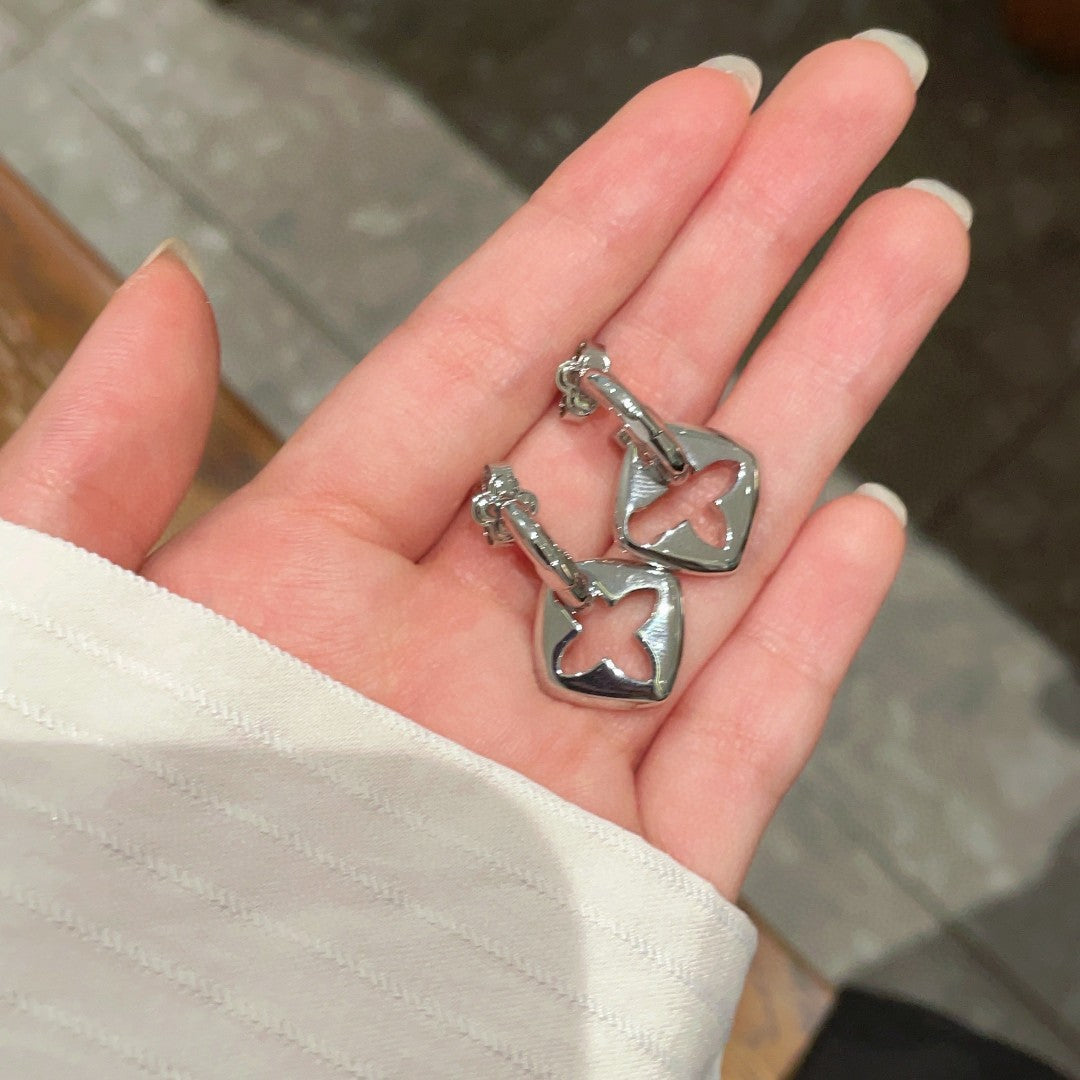 Louis Vuitton Luxury Earrings | Iconic Elegance & Boutique-Grade Quality 100
