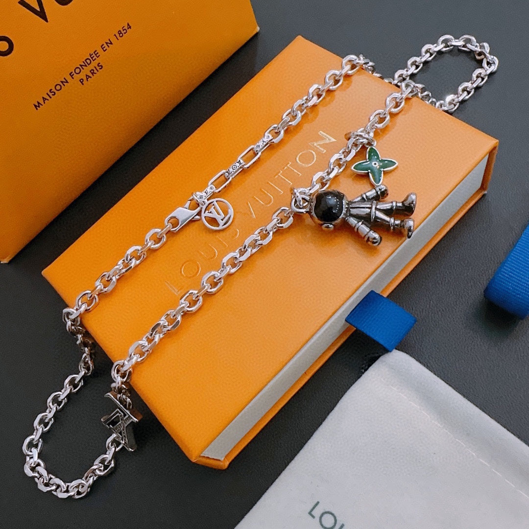 Louis Vuitton Luxury Necklace | Iconic Elegance & Boutique-Grade Quality 78