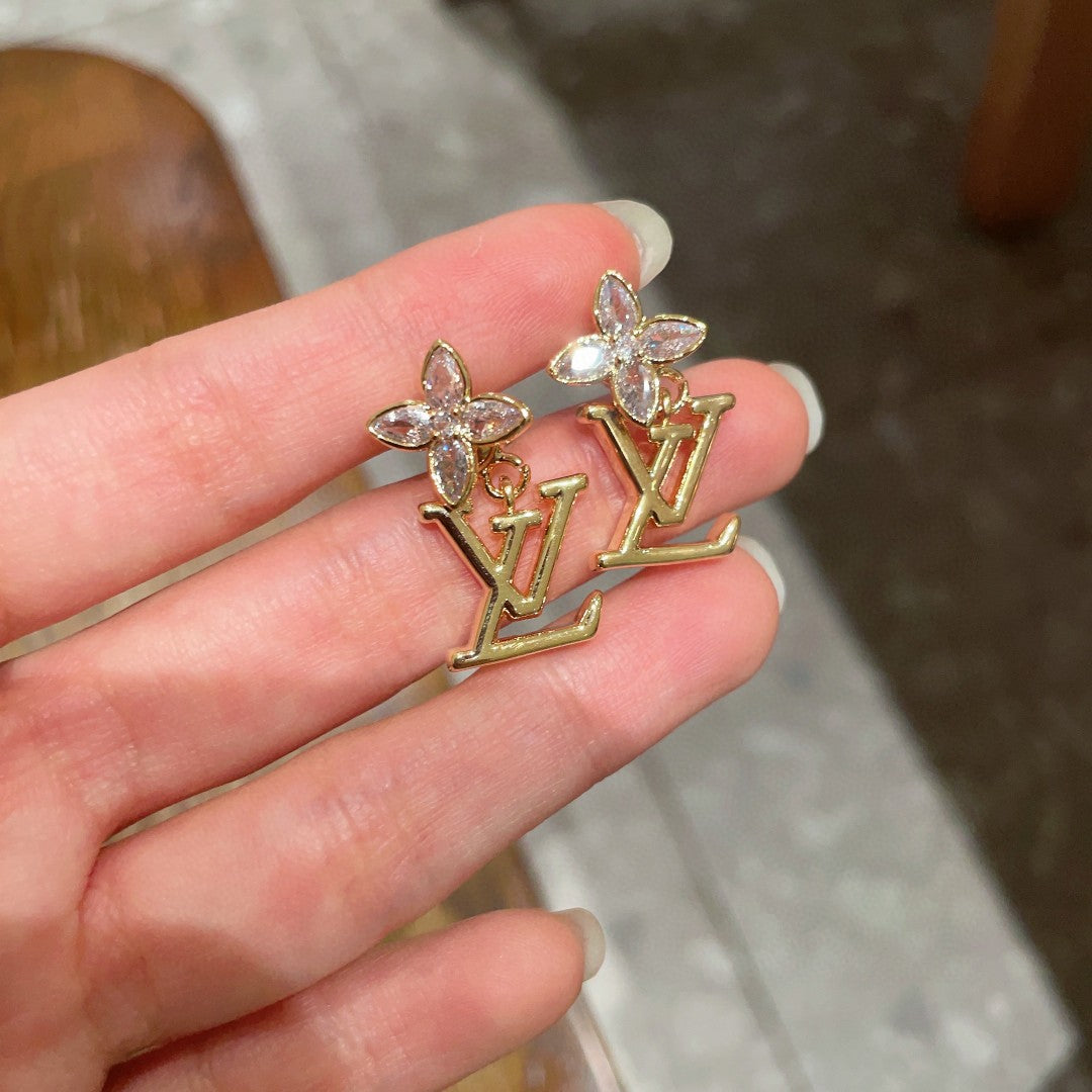 Louis Vuitton Luxury Earrings | Iconic Elegance & Boutique-Grade Quality 102