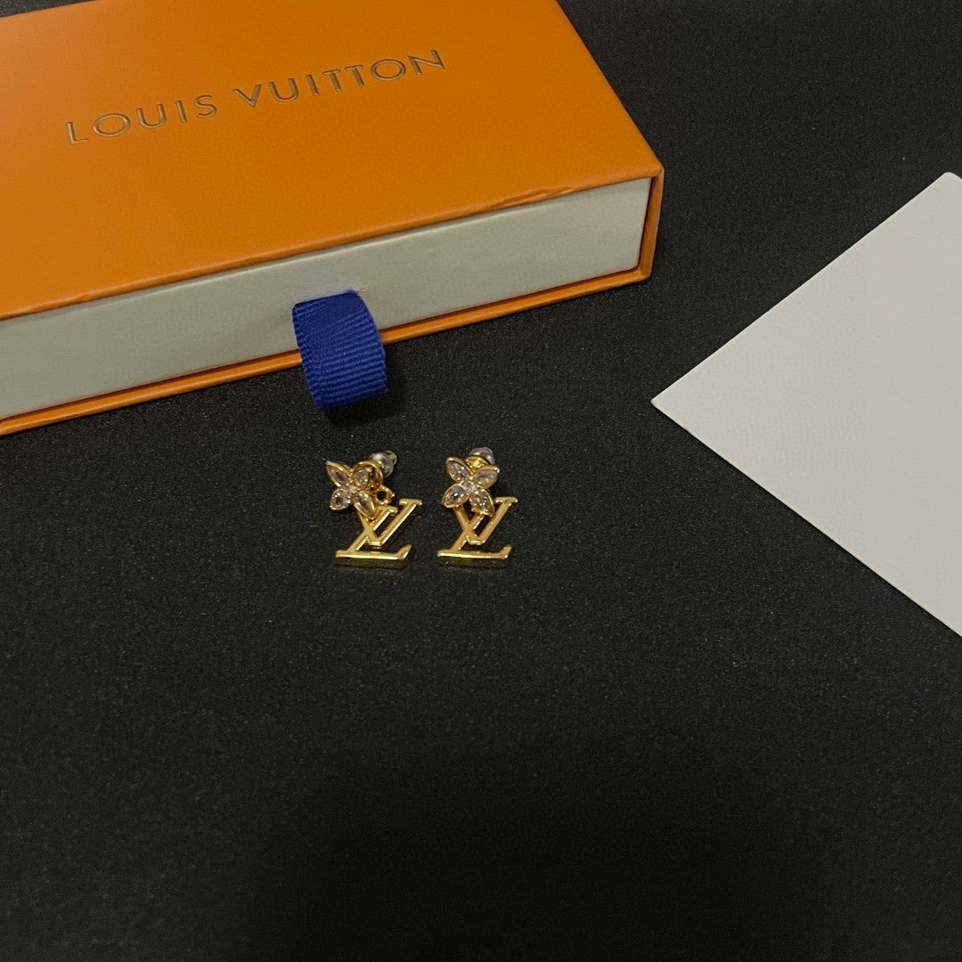 Louis Vuitton Luxury Earrings | Iconic Elegance & Boutique-Grade Quality 102