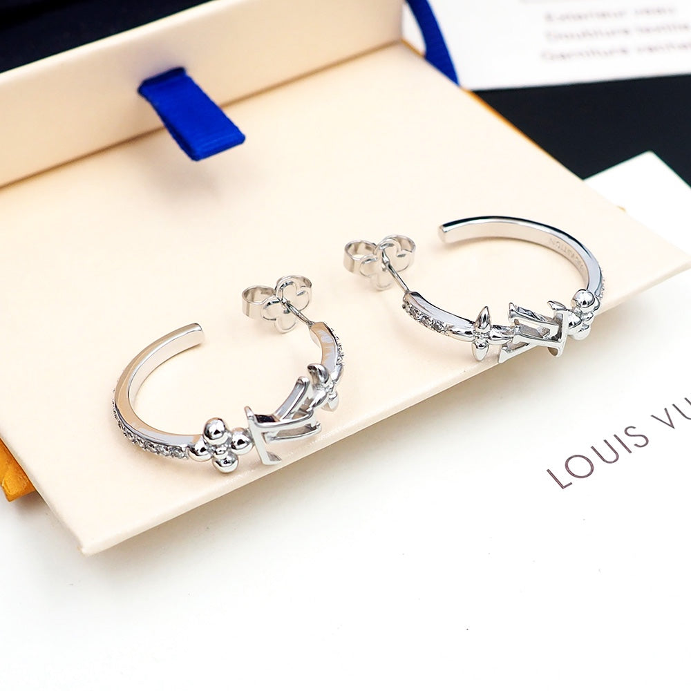 Louis Vuitton Luxury Earrings | Iconic Elegance & Boutique-Grade Quality 107