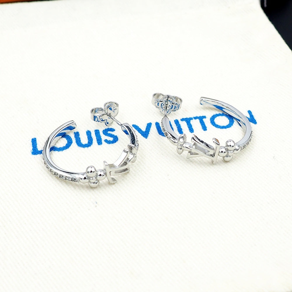 Louis Vuitton Luxury Earrings | Iconic Elegance & Boutique-Grade Quality 107