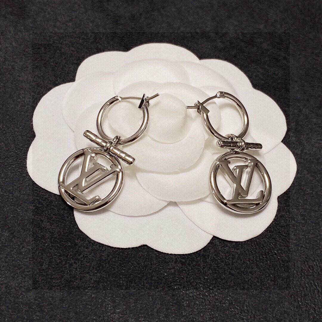 Louis Vuitton Luxury Earrings | Iconic Elegance & Boutique-Grade Quality 117