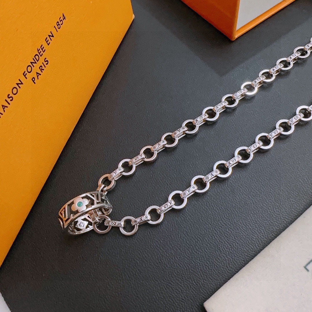 Louis Vuitton Luxury Necklace | Iconic Elegance & Boutique-Grade Quality 92