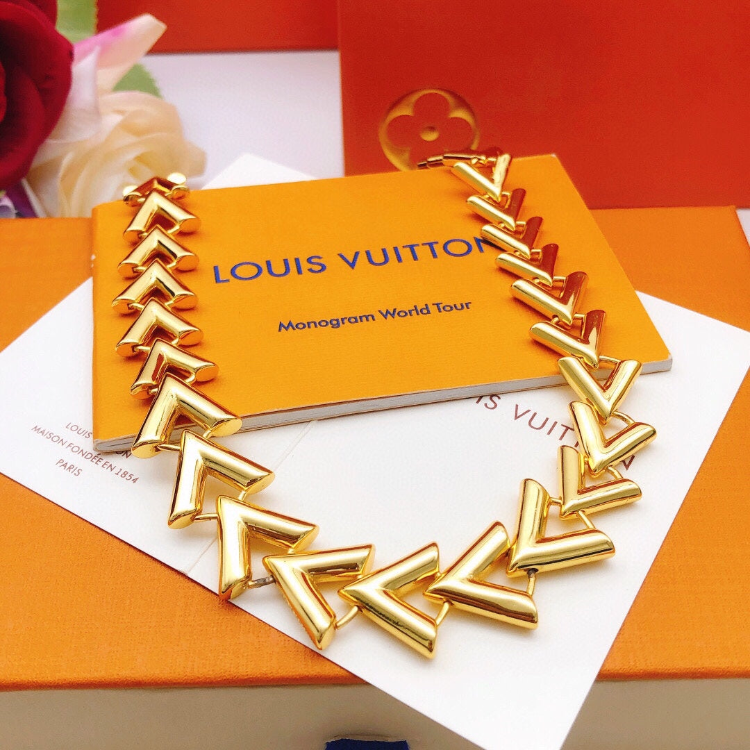 Louis Vuitton Luxury Necklace | Iconic Elegance & Boutique-Grade Quality 95