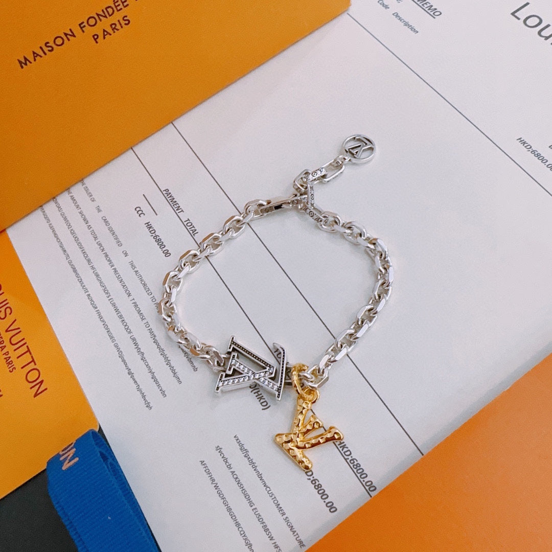 Louis Vuitton Luxury Necklace | Iconic Elegance & Boutique-Grade Quality 96