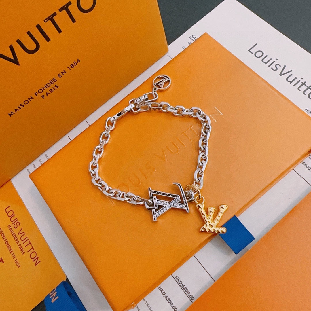 Louis Vuitton Luxury Necklace | Iconic Elegance & Boutique-Grade Quality 96