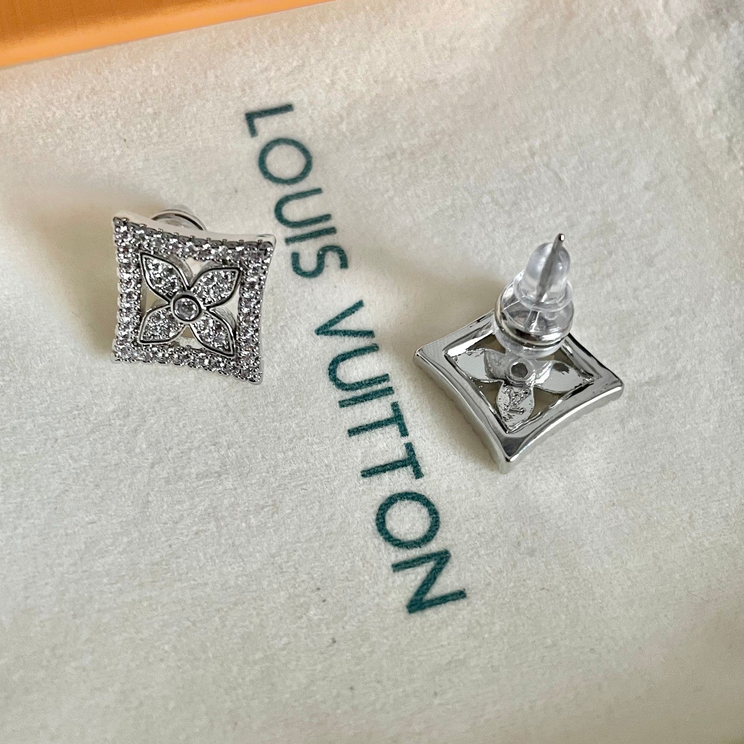 Louis Vuitton Luxury Earrings | Iconic Elegance & Boutique-Grade Quality 128