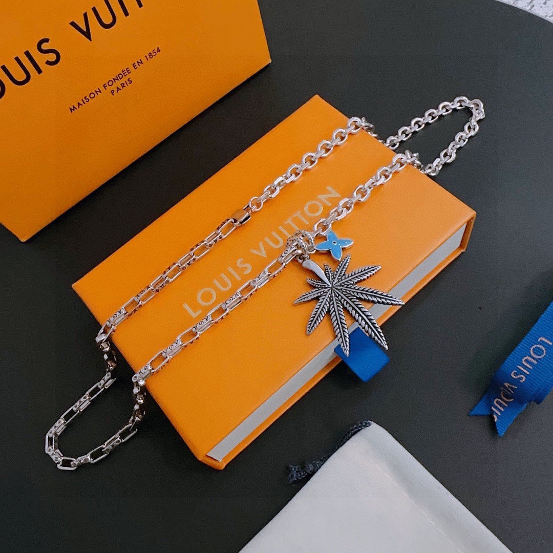 Louis Vuitton Luxury Necklace | Iconic Elegance & Boutique-Grade Quality 101