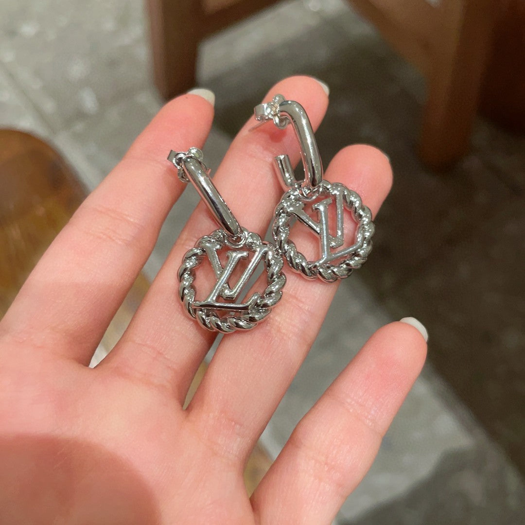 Louis Vuitton Luxury Earrings | Iconic Elegance & Boutique-Grade Quality 147