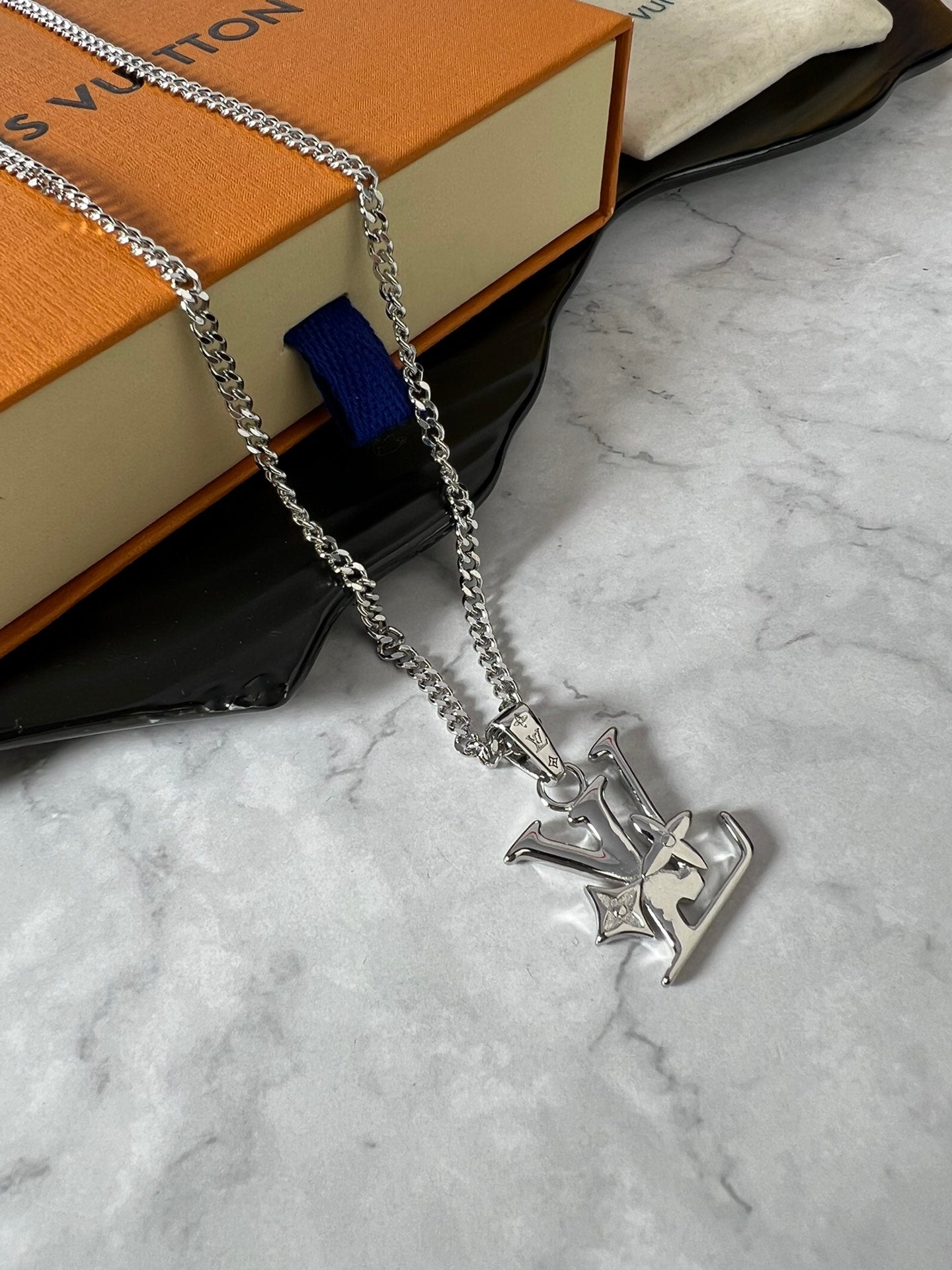 Louis Vuitton Luxury Necklace | Iconic Elegance & Boutique-Grade Quality 104