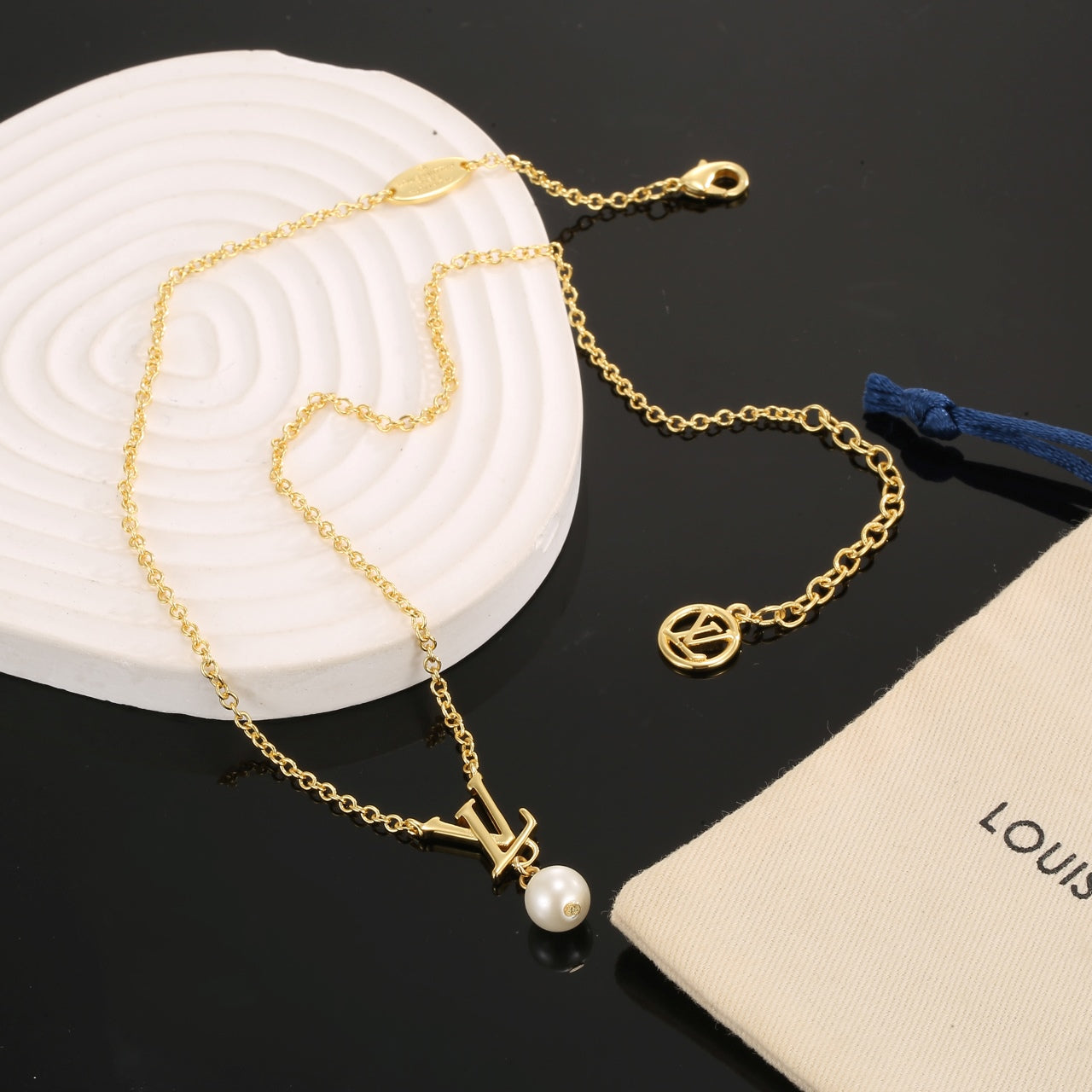 Louis Vuitton Luxury Necklace | Iconic Elegance & Boutique-Grade Quality 107