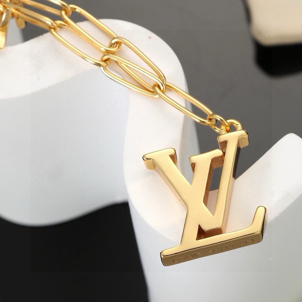 Louis Vuitton Luxury Necklace | Iconic Elegance & Boutique-Grade Quality 108