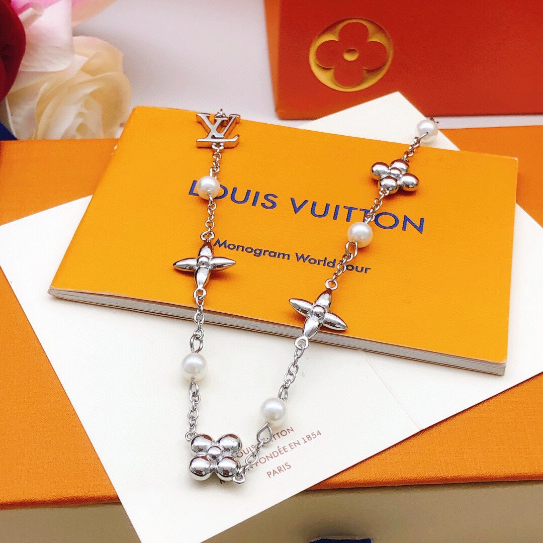 Louis Vuitton Luxury Necklace | Iconic Elegance & Boutique-Grade Quality 110