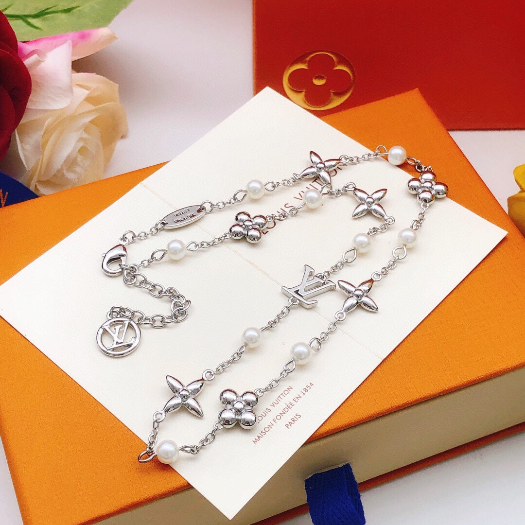 Louis Vuitton Luxury Necklace | Iconic Elegance & Boutique-Grade Quality 110