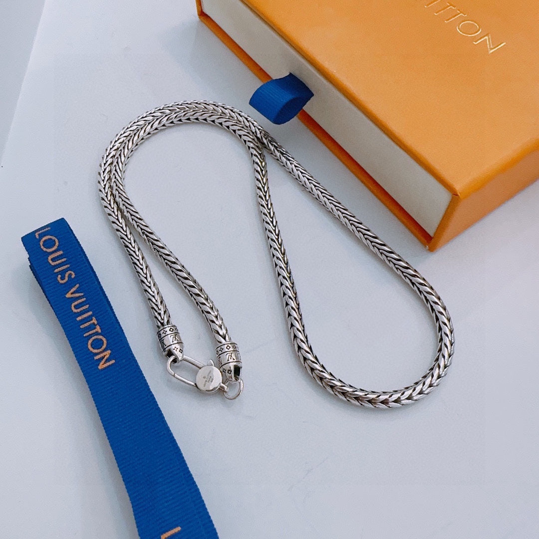 Louis Vuitton Luxury Necklace | Iconic Elegance & Boutique-Grade Quality 111