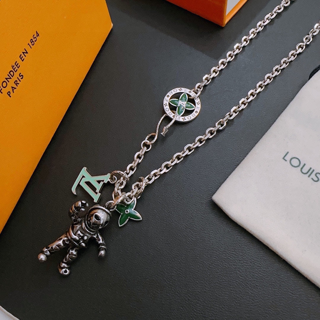 Louis Vuitton Luxury Necklace | Iconic Elegance & Boutique-Grade Quality 123